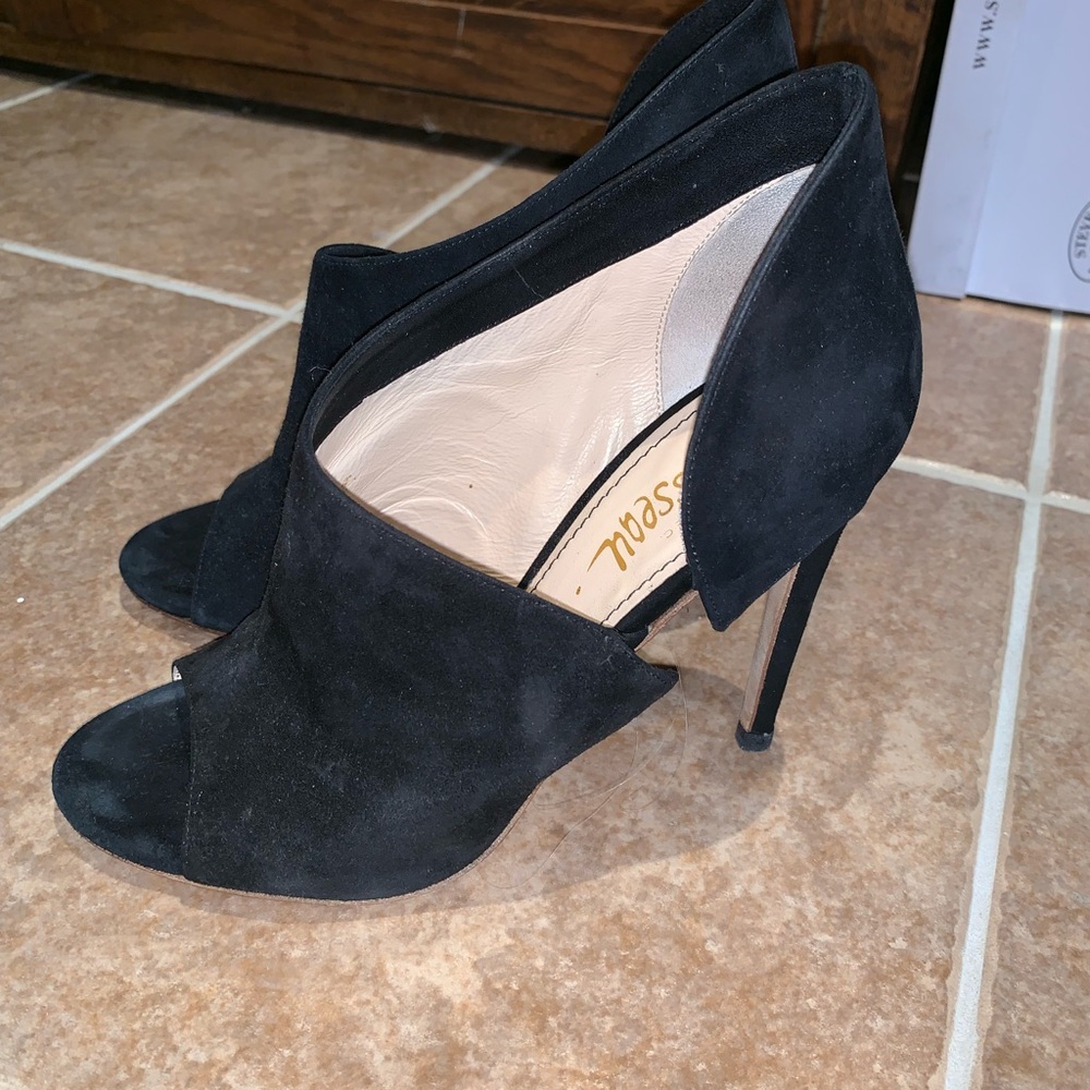 Jerome C Rousseau Black Suede Semi D’orsay Pumps